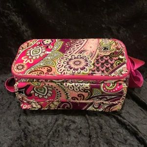 Vera Bradley travel cosmetics case. Excellent condition. Approx. 11” x 6” x 6”
